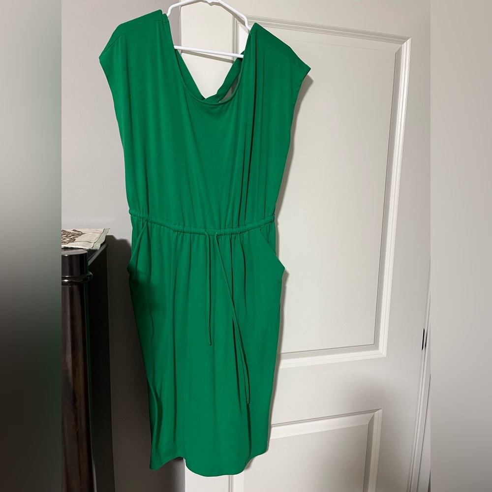 Green Sleeveless Dress